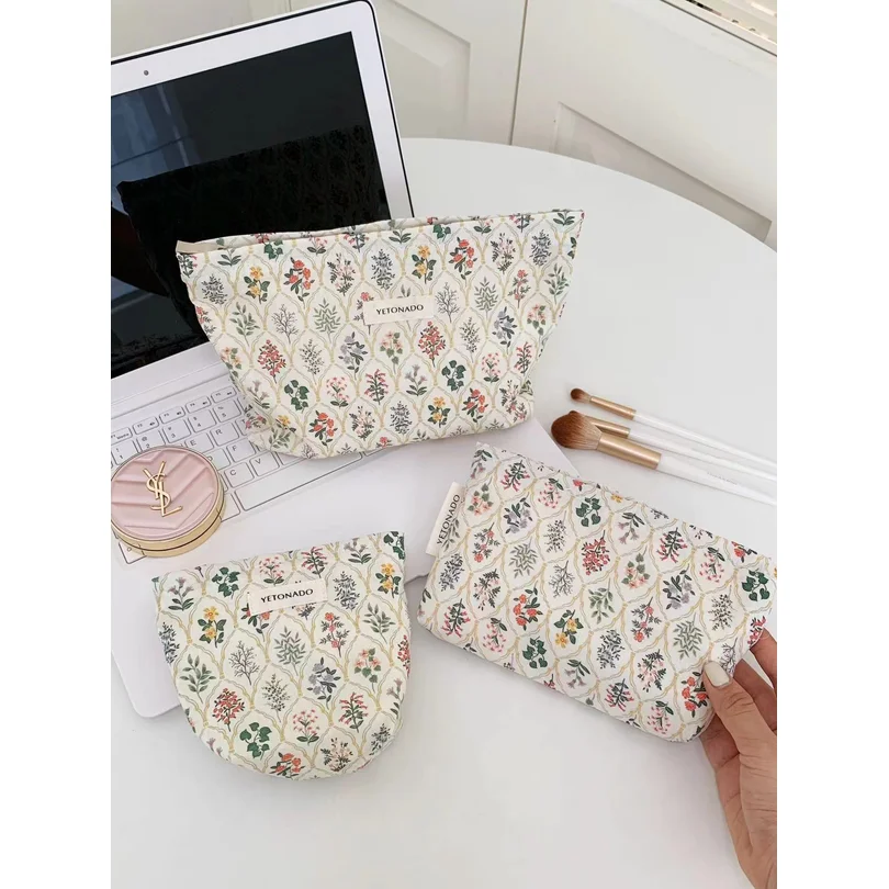 New Fresh Floral Print Cosmetic Bag Large Capacity Portable Outdoor Skincare Storage Handheld Organizer Pouch