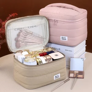 Padded Quilted Handheld Makeup Bag, Large Capacity Travel Organizer with Mesh Pocket for Brushes and Skincare Products